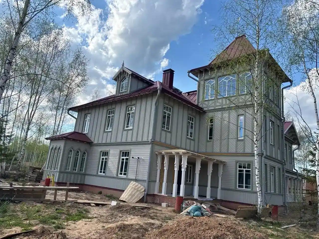 Частный дом в процессе реконструкции